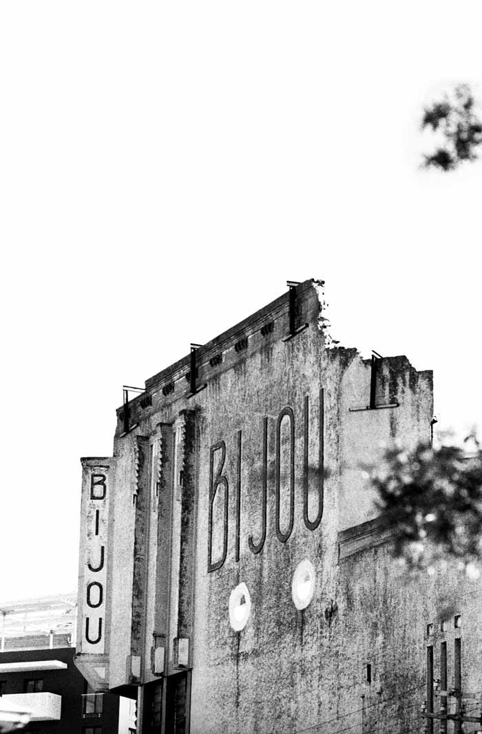 bijou, cinema, cape town, trix400, nikon f3, ©jean-paul moodie 2021